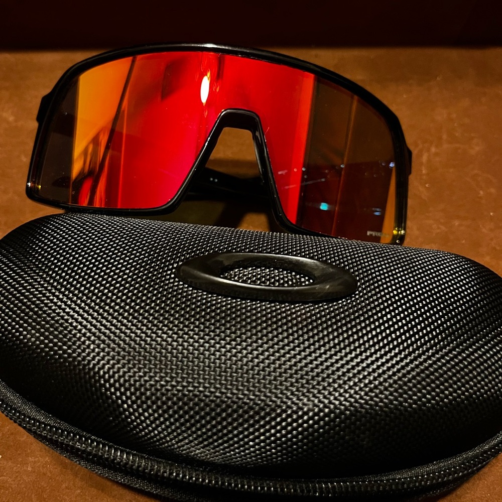 Sutro S Oakley glasses